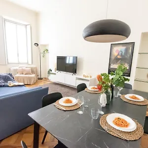 Luxury Near Duomo Italia 38 Appartement Milan